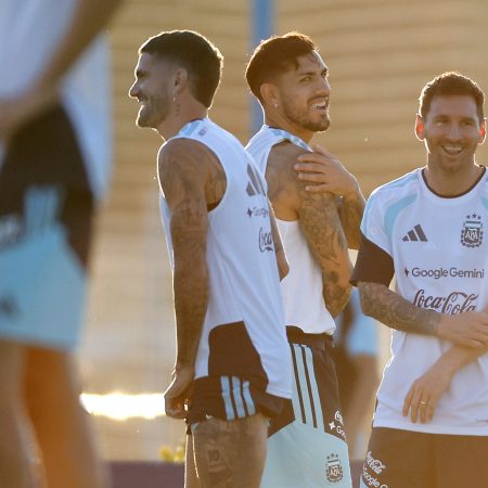 Reyes del Centenario: La Batalla Épica de los Titanes del Fútbol en la Nueva Era de la FIFA