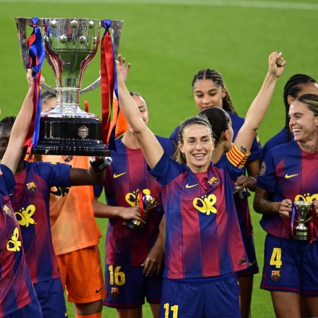 El adiós de una leyenda: Alexia Putellas deja el Barça y el fútbol femenino se detiene a sus pies