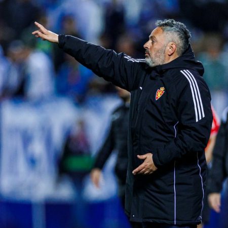 Zaragoza al filo del abismo: Navarro no renuncia a la milagrosa salvación ante Las Palmas