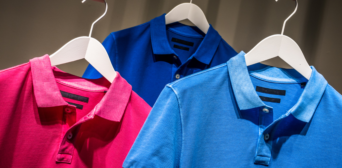 El Verano se Viste de Frescura: El Polo Deportivo, la Revolución Textil que Conquista el Asfalto