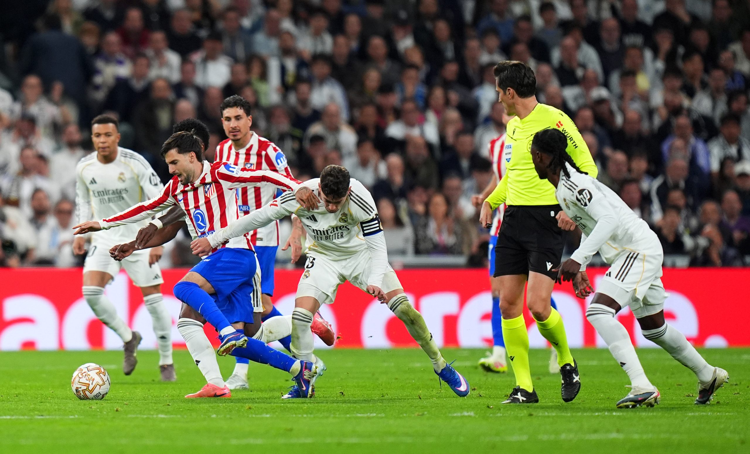 Valverde y Tchouaméni: La Tensión Estalla en el Bernabéu y Reabre Viejas Heridas