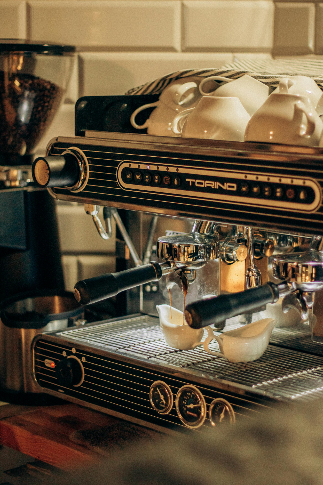 Revolución Cafetera en Barcelona: ¿Pagas por tu Café o por tu Tiempo?