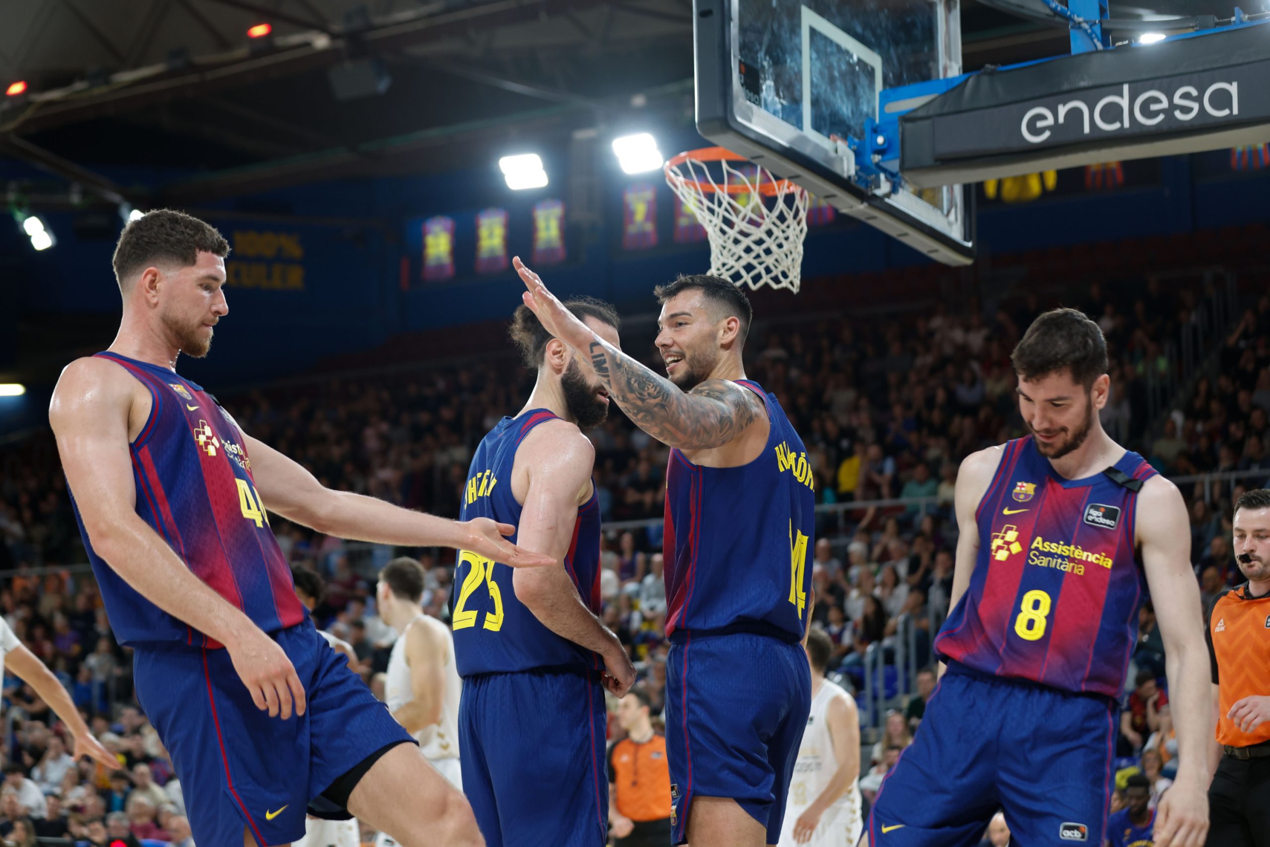 La NBA, un Universo Paralelo: Los Cavaliers Cuestan Seis Barça y Mitchell Supera al Club Catalán