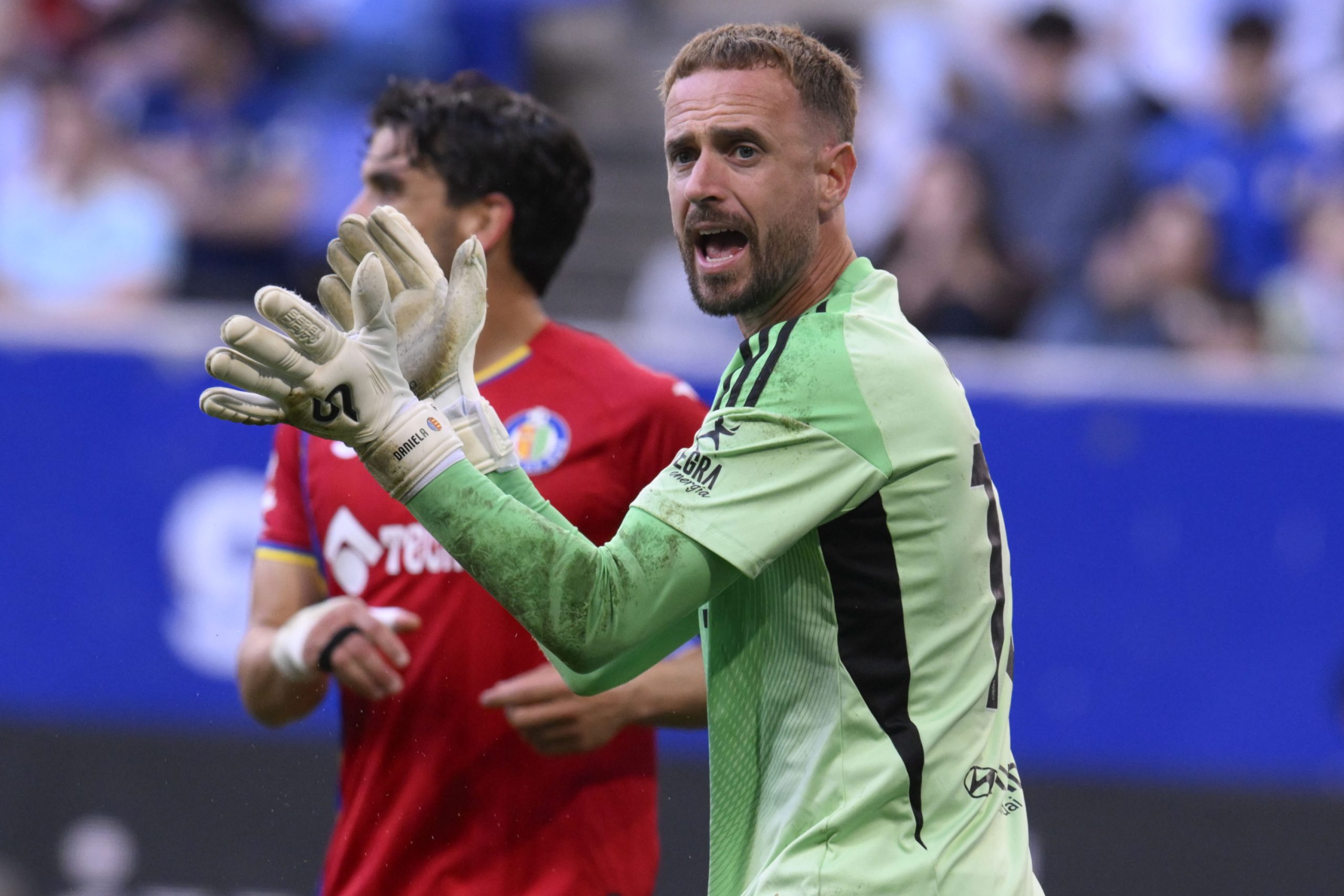 El Real Oviedo, al borde del abismo: un empate agónico que sabe a sentencia