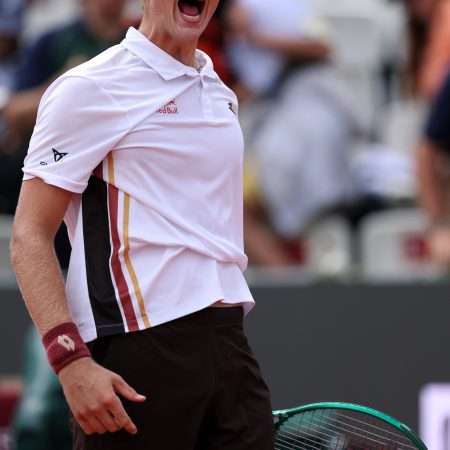 ¡Adiós al Triplete Español en Roland Garros! Landaluce Cae en una Maratón Épica