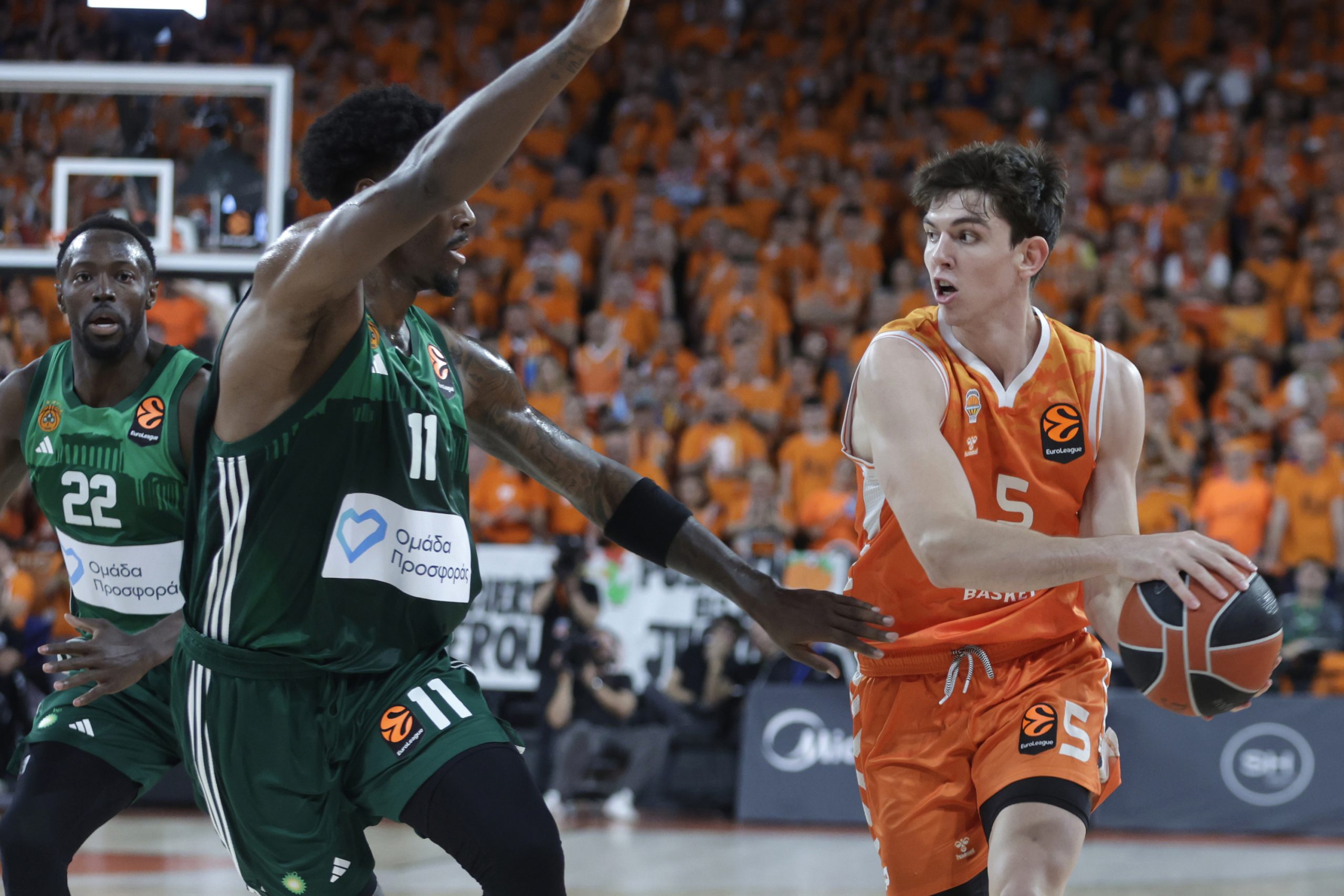 ¡Épica en el Roig Arena! Valencia Basket Remonta al Panathinaikos y Sueña con la Euroliga