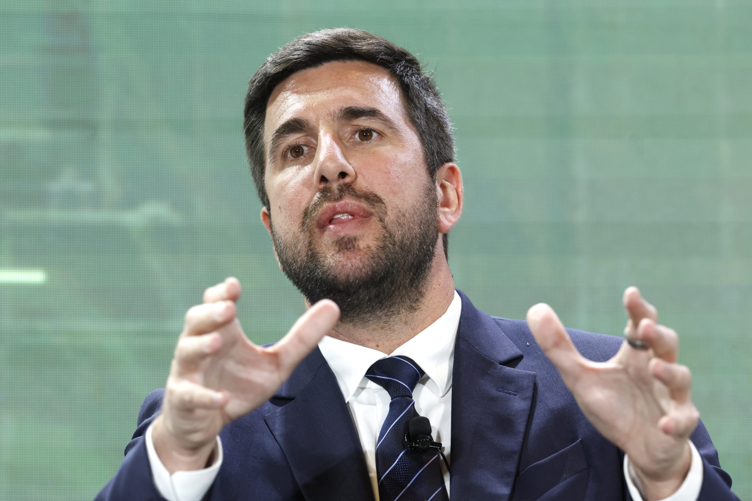 El Misterio Riquelme: ¿Aval Bancario o Sueño Blanco? La Clave para la Presidencia del Real Madrid