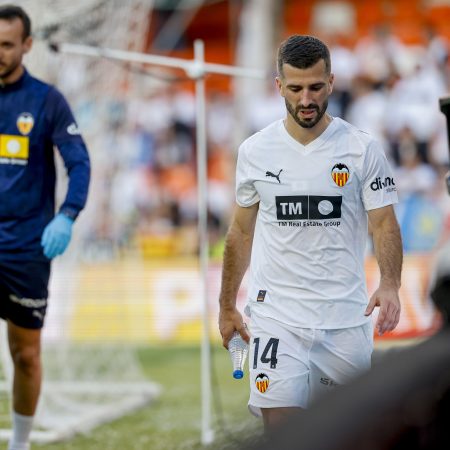 ¡Final de Infarto en Anoeta! Valencia Busca la Salvación Definitiva Ante una Real Sociedad sin Presión
