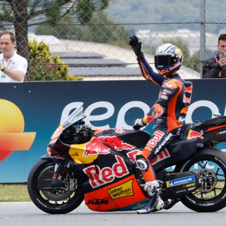 ¡Acosta Deslumbra en Catalunya! El Tiburón de Mazarrón Lidera una Sesión de MotoGP Llena de Sorpresas