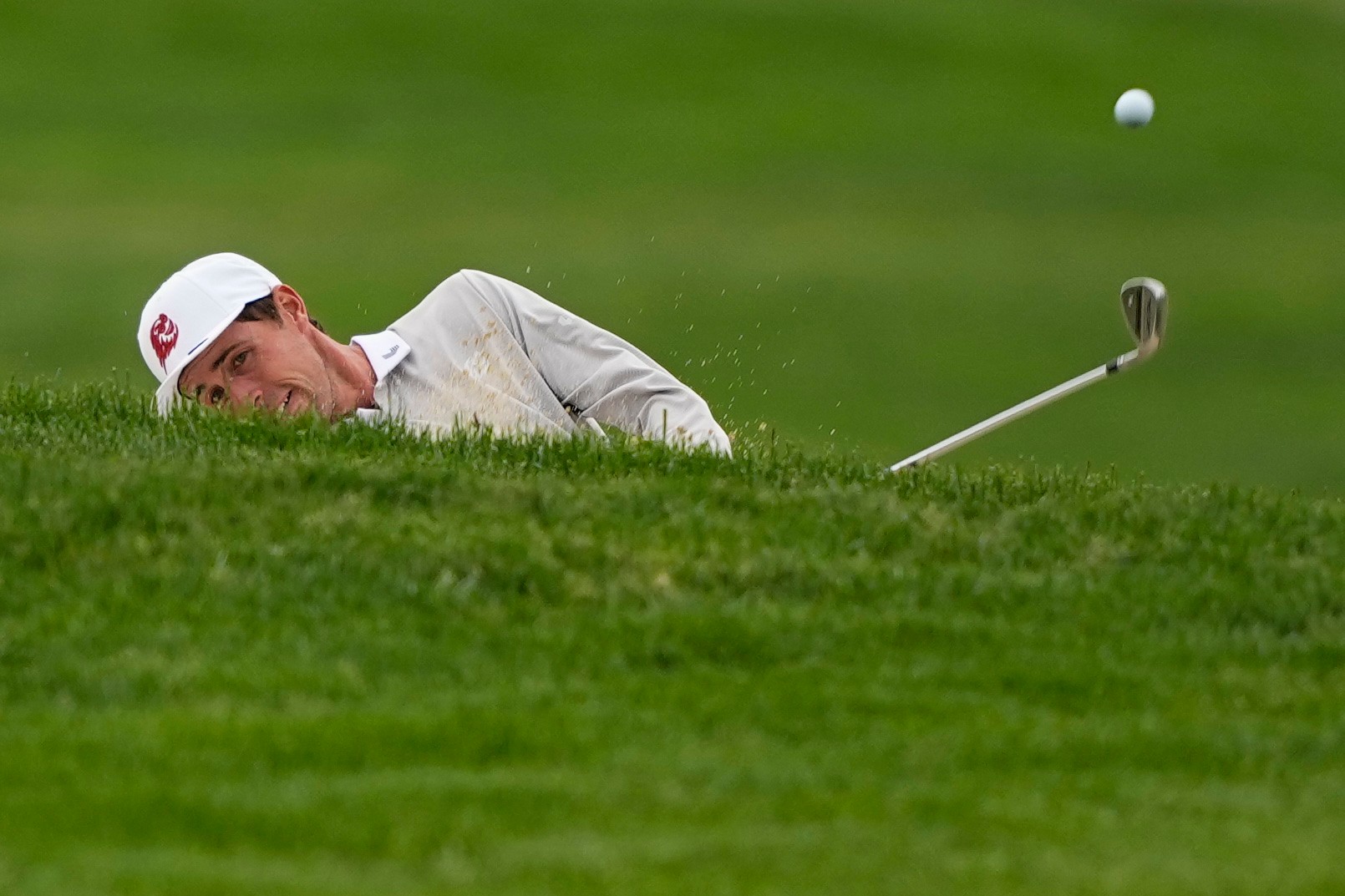 Puig Deslumbra en el PGA Championship: Un Pase Brillante a la Lucha Final