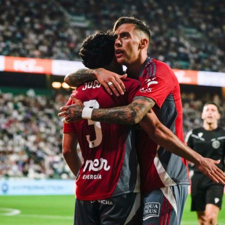El Córdoba se ahoga en casa: el Albacete golpea dos veces y aleja el sueño del ascenso