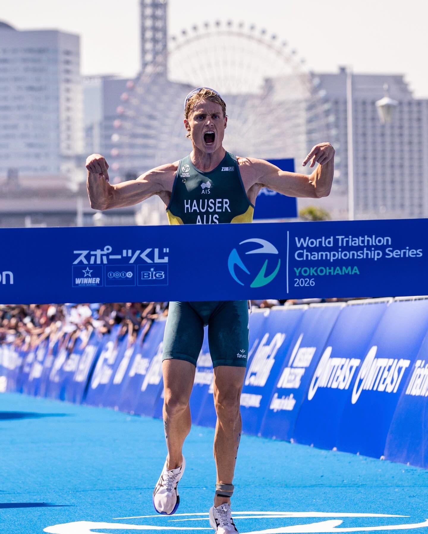 Hauser Domina las Series Mundiales de Triatlón con una Victoria Impecable