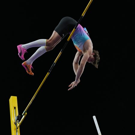 Duplantis Deslumbra en Shanghái: La Racha Invicta Continúa en la Diamond League 2026