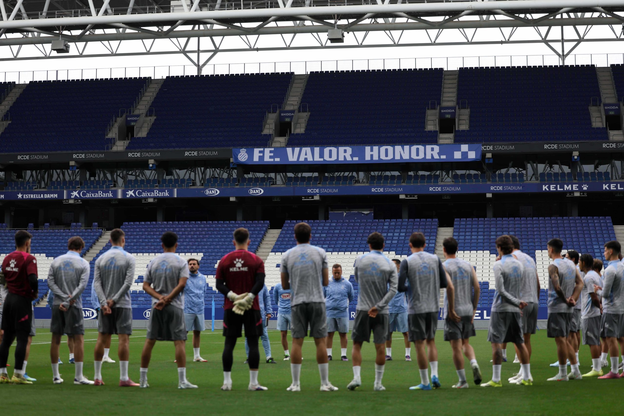 El Espanyol se la Juega en El Sadar: Una Final Contra Osasuna por la Permanencia