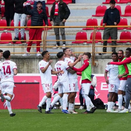 ¡Milagro en León! La Cultural Leonesa se aferra a la vida ante un Eibar que ve el ascenso más lejos