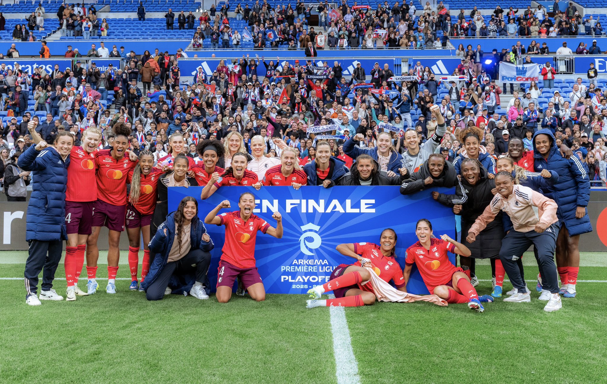 ¡Barça y Lyon, en Vuelo Directo Hacia la Gloria Europea!