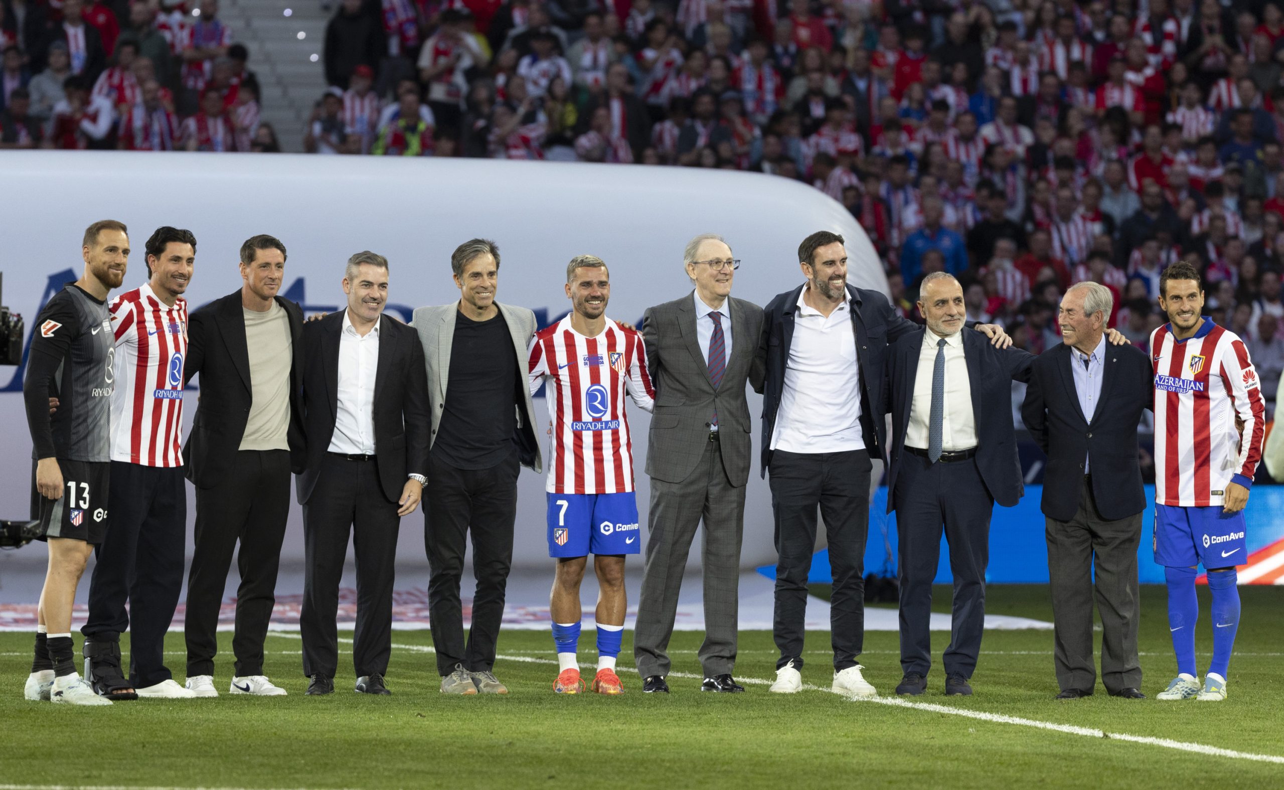Godín Emociona en la Despedida de Griezmann: 