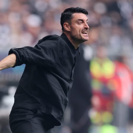 ¡Adiós a Riera! El Eintracht Frankfurt rompe su vínculo con el técnico balear tras una corta y convulsa etapa