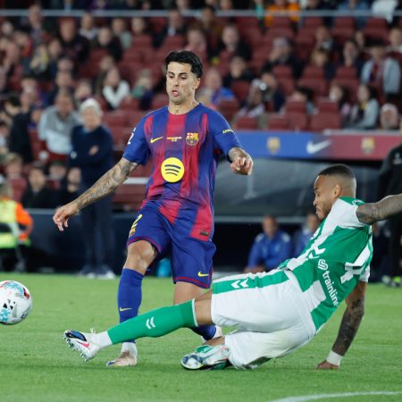 ¡El Corazón de Cancelo Late a Ritmo Blaugrana! Mensaje Apasionado Desata la Euforia en Barcelona