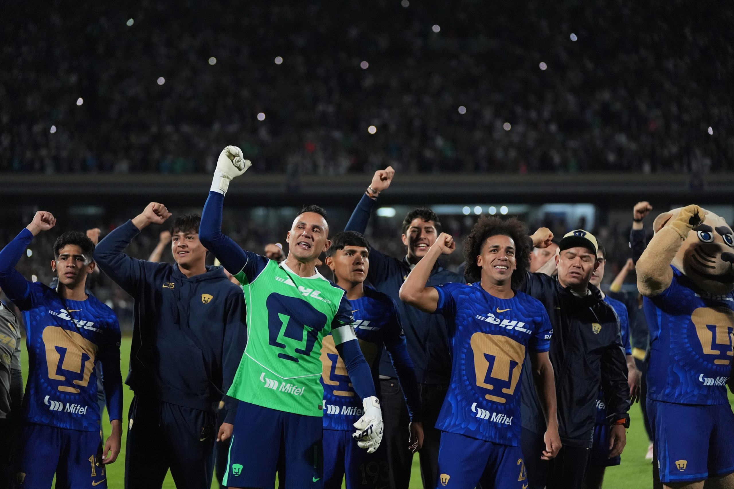 ¡Pumas Ruge Hacia la Final! Un Golazo Desata la Locura Universitaria y Cita a Cruz Azul en el Duelo por el Título