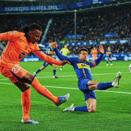 Koundé: ¿Piedra angular o moneda de cambio en el Barça 2026?