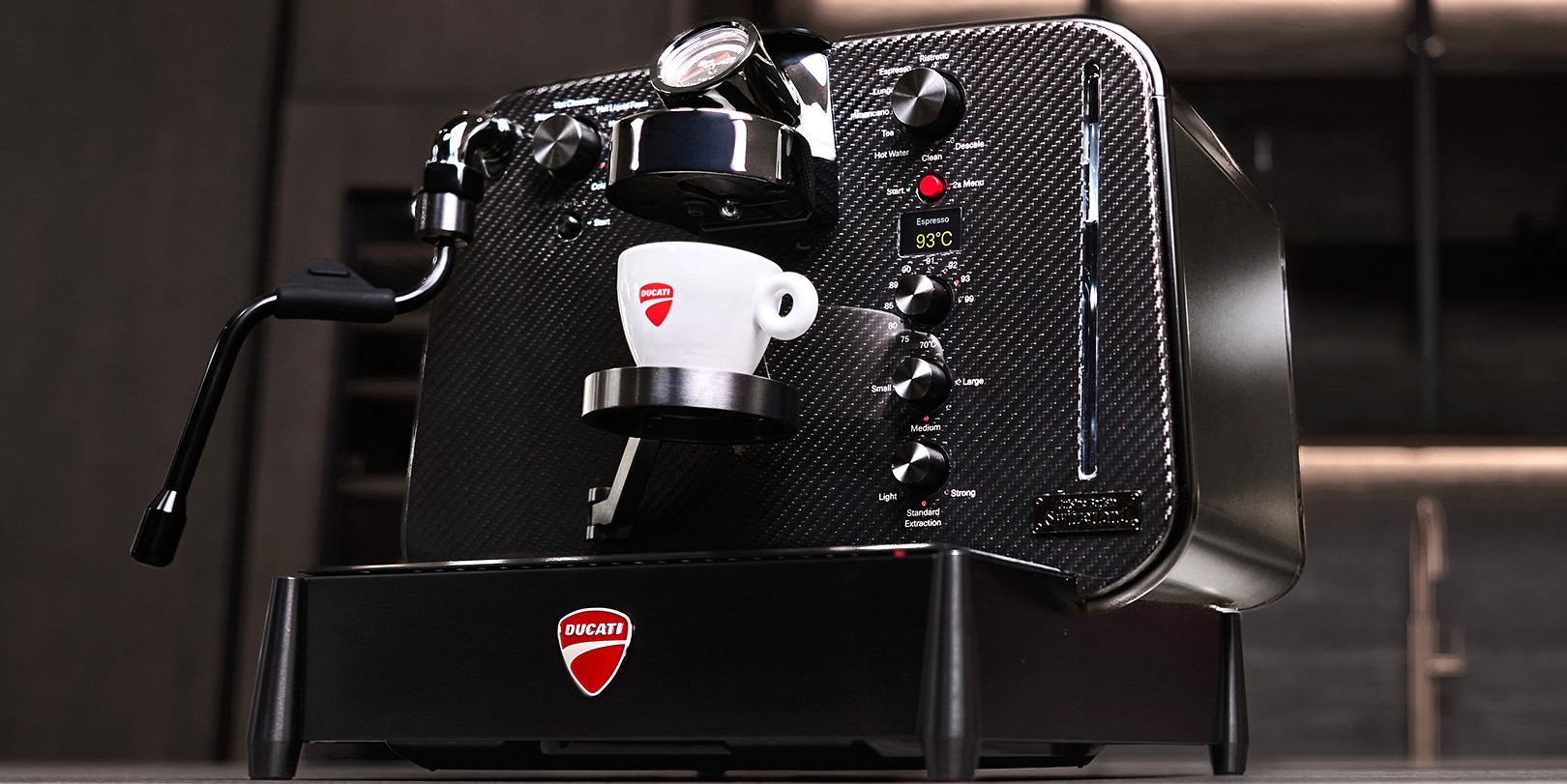 Ducati Desata la Furia del Café: ¡Cien Años de Pasión Italiana en Cada Taza!