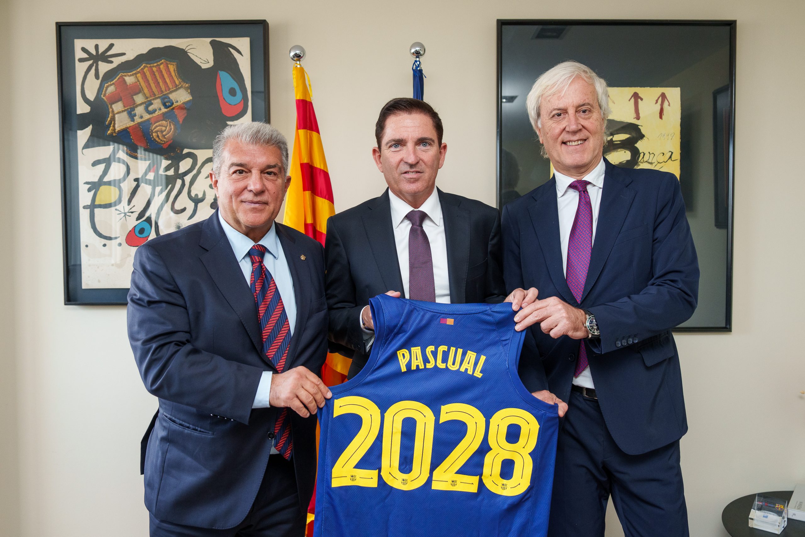 Laporta en Acción: El Presidente Electo Lucha por Retener a Xavi Pascual en un Giro Dramático del Baloncesto Azulgrana