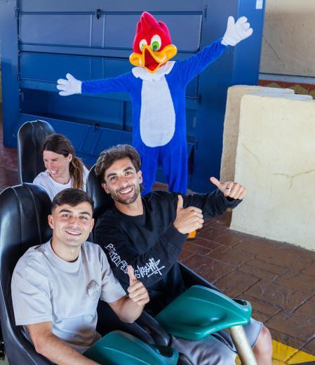 ¡Atracciones y Sonrisas! El Barça Desconecta en PortAventura Tras una Temporada de Éxitos