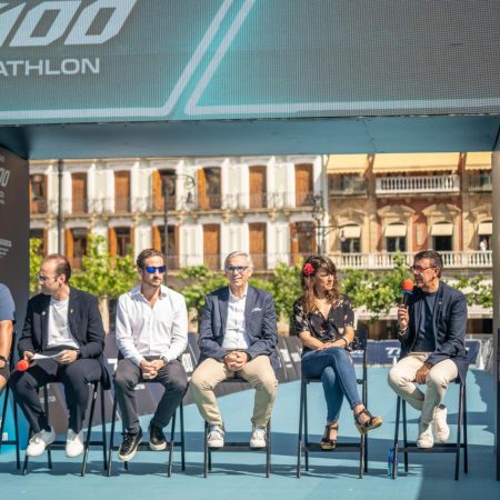 Pamplona Se Viste de Gala para el Debut Mundial del Spain T100 Triathlon: Un Espectáculo de Resistencia y Pasión