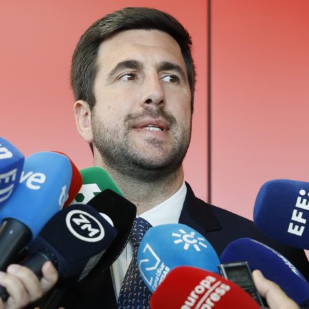 ¡Riquelme Desafía el Status Quo! Presenta su Candidatura al Real Madrid con un Proyecto “24/7”