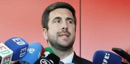 Riquelme Desafía al Sistema: La Banca Española le Cierra la Puerta, Pero la Arena Internacional Podría Abrirle el Camino al Bernabéu