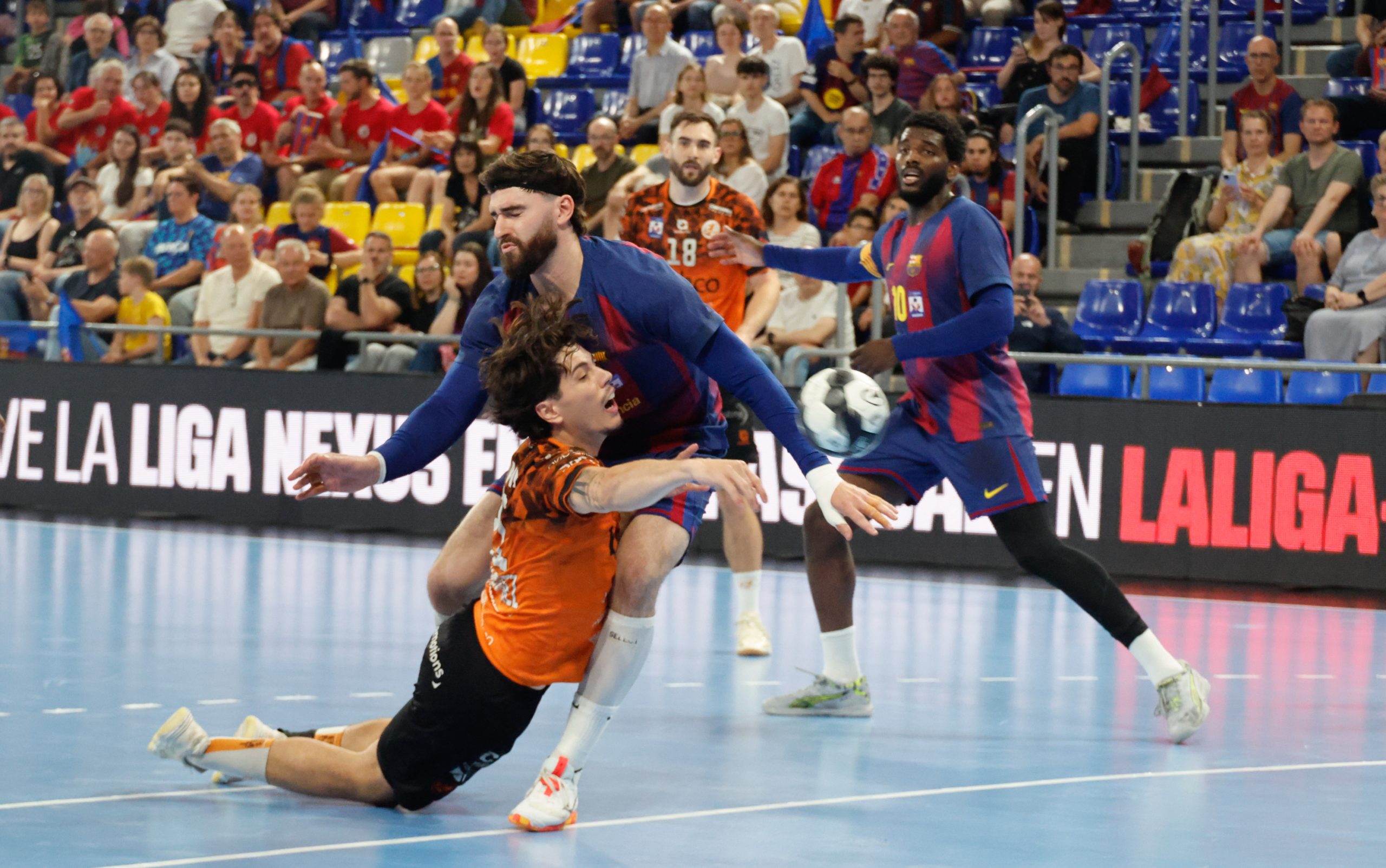El Barça BM Busca la Perfección Absoluta en la ASOBAL Antes de la Batalla Europea