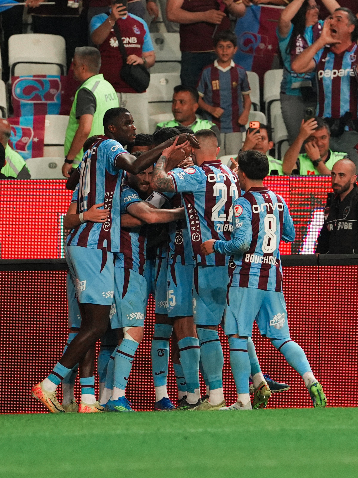 Onana: De la cantera blaugrana a la gloria turca, el portero camerunés conquista la Copa
