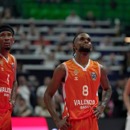 Montero Dice Adiós a Valencia: Olympiacos Llama a la Puerta del MVP