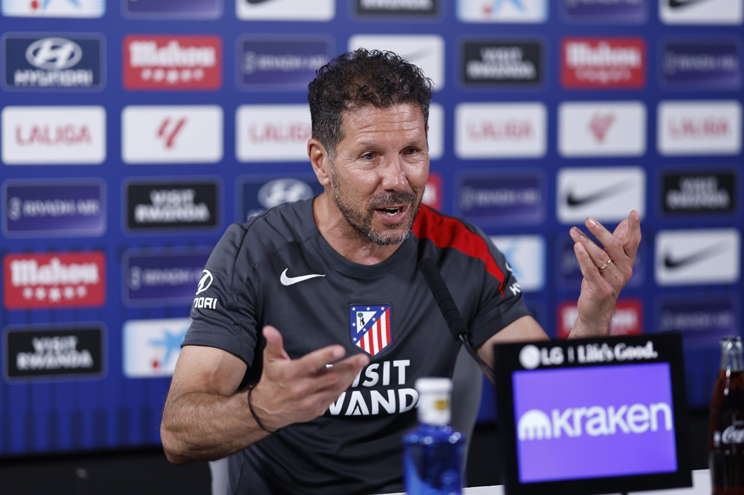 Simeone: Entre el Futuro del Atlético y la Reflexión de un Campeón