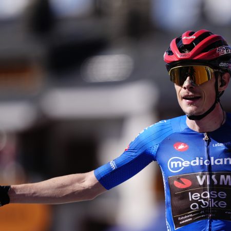 ¡Vingegaard Conquista el Giro de Italia con una Demostración de Poder y Estrategia!