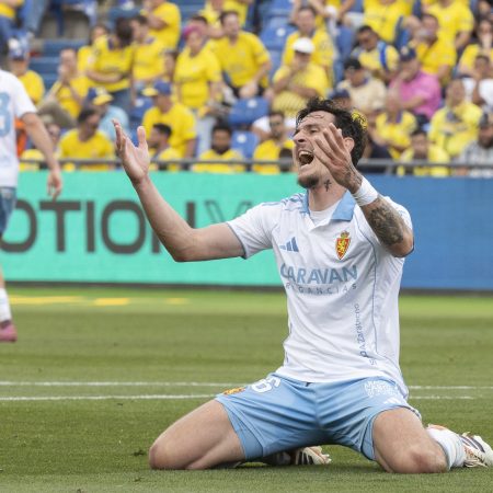 ¡Final de Infarto en LaLiga Hypermotion! Zaragoza y Málaga se Citan en un Duelo Decisivo