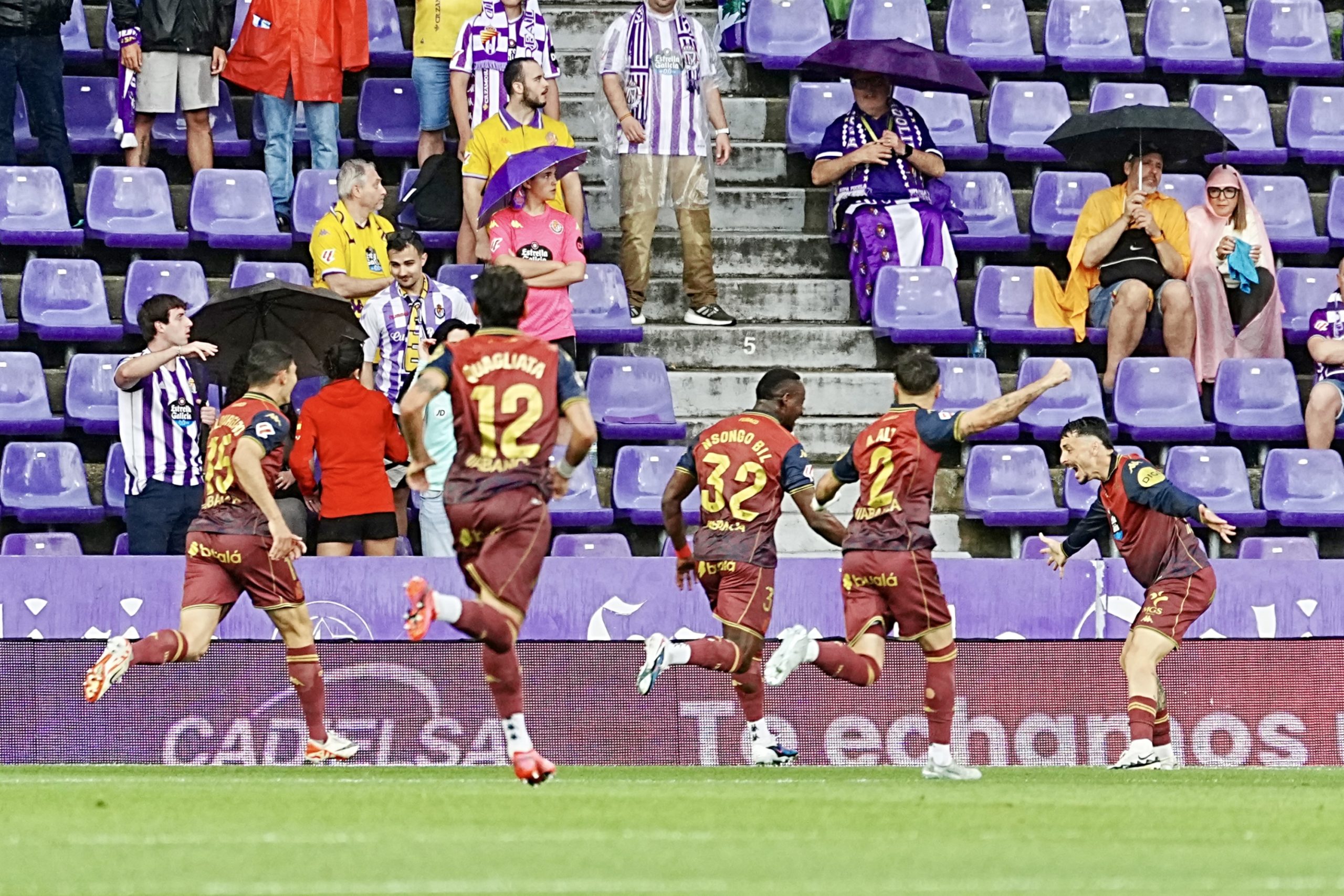 ¡El Dépor Vuelve a la Élite! Nsongo Desata la Locura en Pucela y Sella el Ascenso Histórico