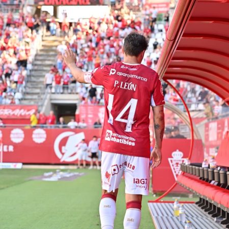 El Murcia Cierra la Temporada con una Goleada Histórica Ante un Eldense Campeón
