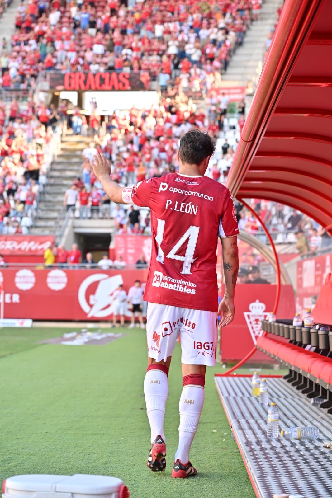 El Murcia Cierra la Temporada con una Goleada Histórica Ante un Eldense Campeón