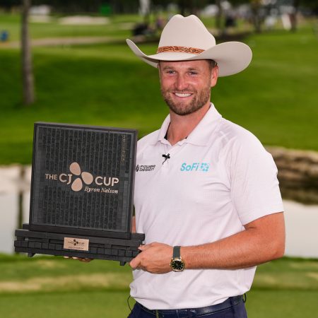Clark Deslumbra en Texas: Una Remontada Épica para Conquistar The CJ Cup Byron Nelson