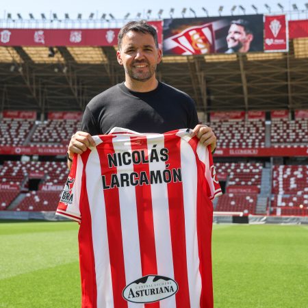 ¡Bombazo en El Molinón! El Sporting de Gijón ficha a un campeón de Concacaf para liderar el proyecto