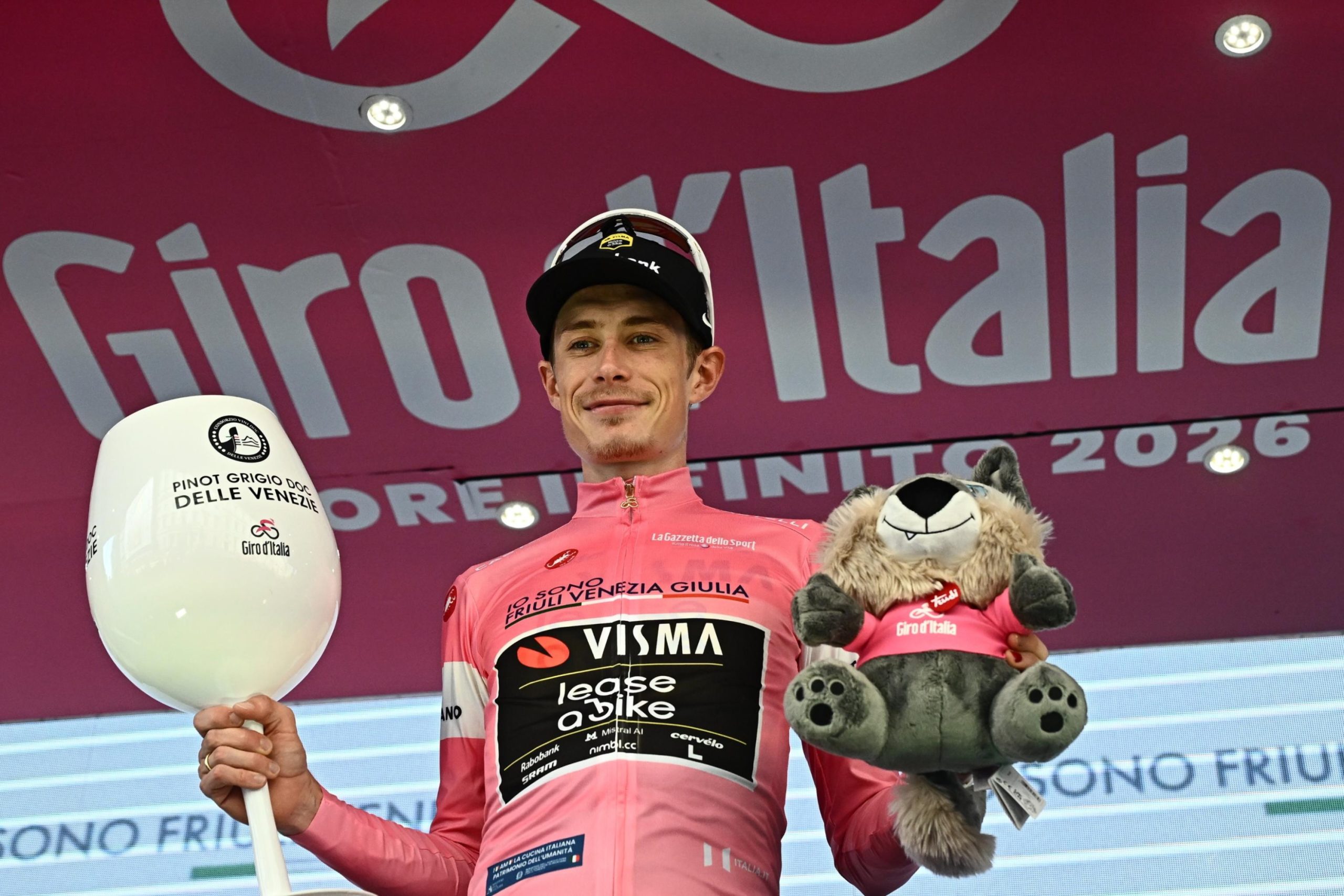 Vingegaard, un ciclón en el Giro: ¿Más victorias y un asalto histórico?