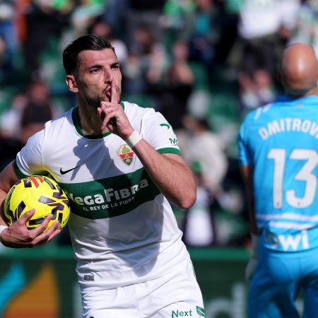 El Futuro de Rafa Mir en el Banquillo: Juicio por Agresión Sexual y Lesiones Sacude el Mundo del Fútbol