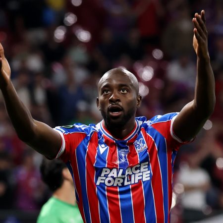 ¡Mateta Desata la Locura en Leipzig! Crystal Palace Golpea Primero en una Final de Infarto