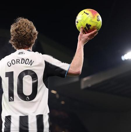 ¡Bombazo en Can Barça! Gordon Aterriza en Barcelona: ¿El Nuevo Ídolo de la Delantera?