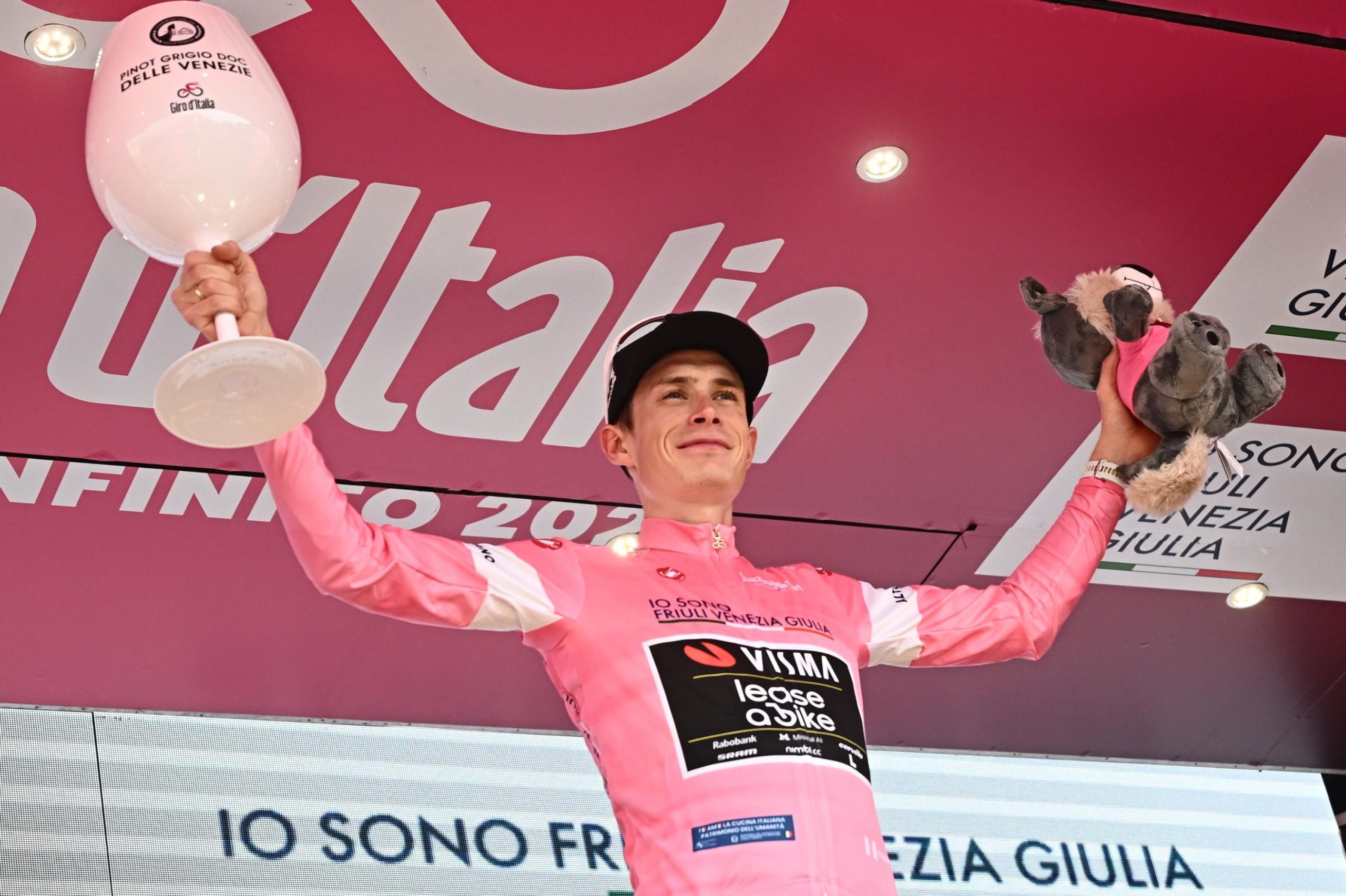 Vingegaard Desvela el Secreto del Visma: Ambición y un Guiño a Piganzoli en el Giro