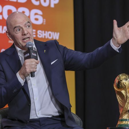 La FIFA Revoluciona el Mundial 2026: Adiós Panini, Hola TikTok y Netflix