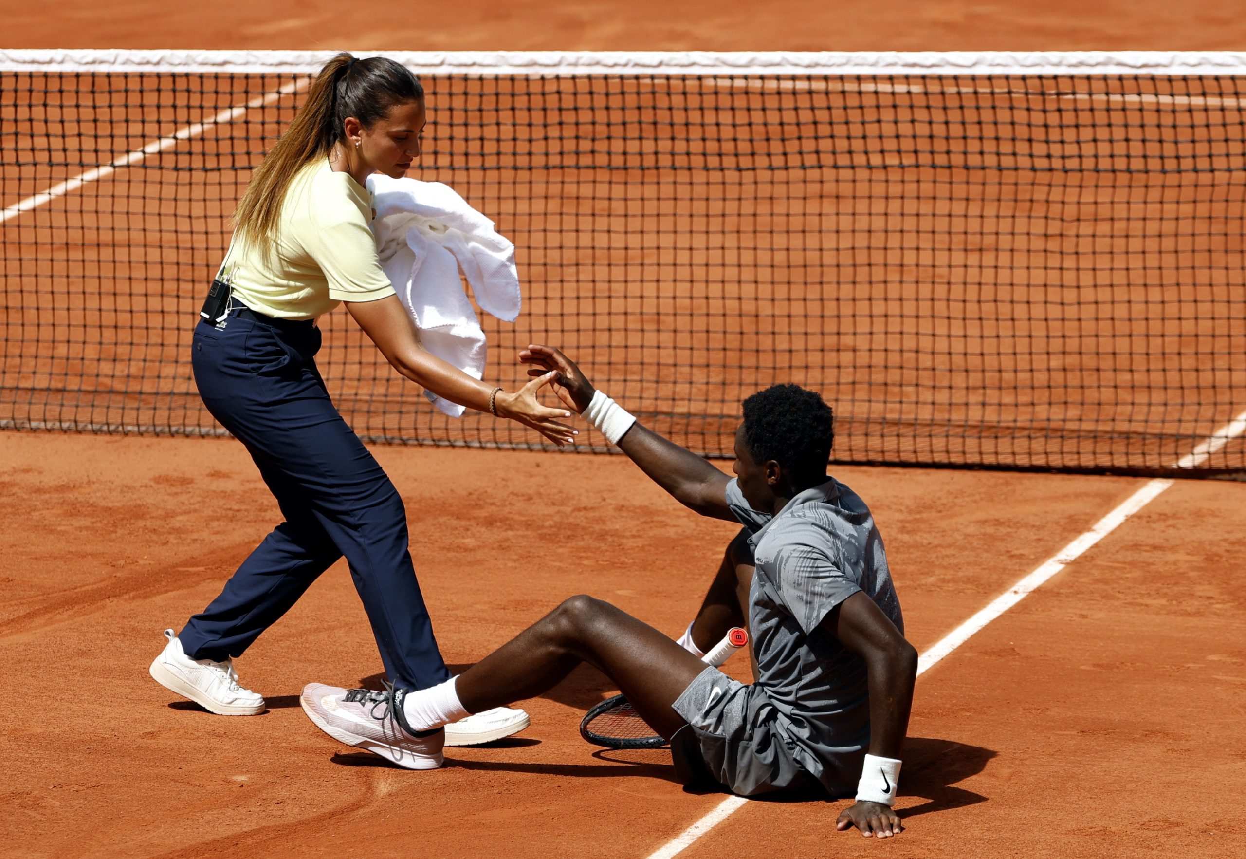 Polémica en Roland Garros: Vallejo sancionado por comentarios sexistas hacia la árbitra