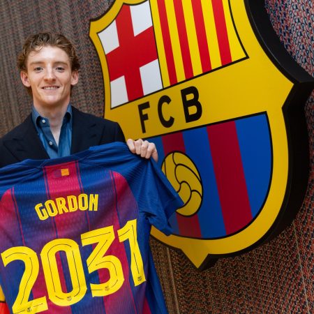 El ‘Inglés que Habla Blaugrana’: Gordon Conquista Barcelona con Castellano y Talento